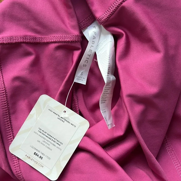 Fabletics Motion365+ High-Waisted Moro Leggings - Picture 7 of 9